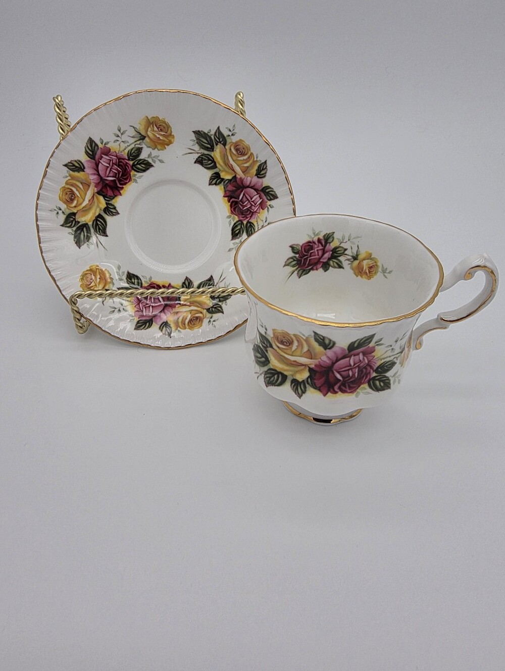 Vintage Paragon English Bone China Teacup Saucer Set Cabbage Rose Gold Rim